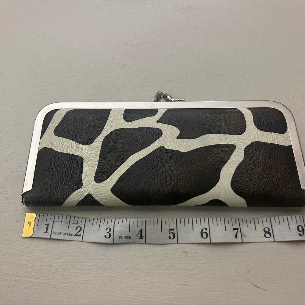 Wallet Giraffe Pattern Long Wallet Preowned light fading - Picture 4 of 8